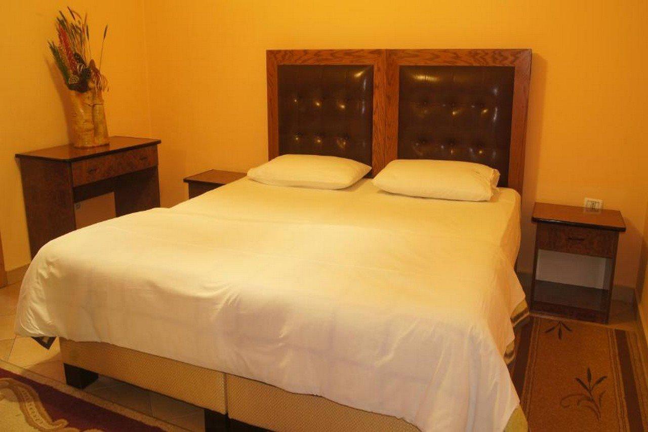 Bristol Hotel Тирана Екстериор снимка