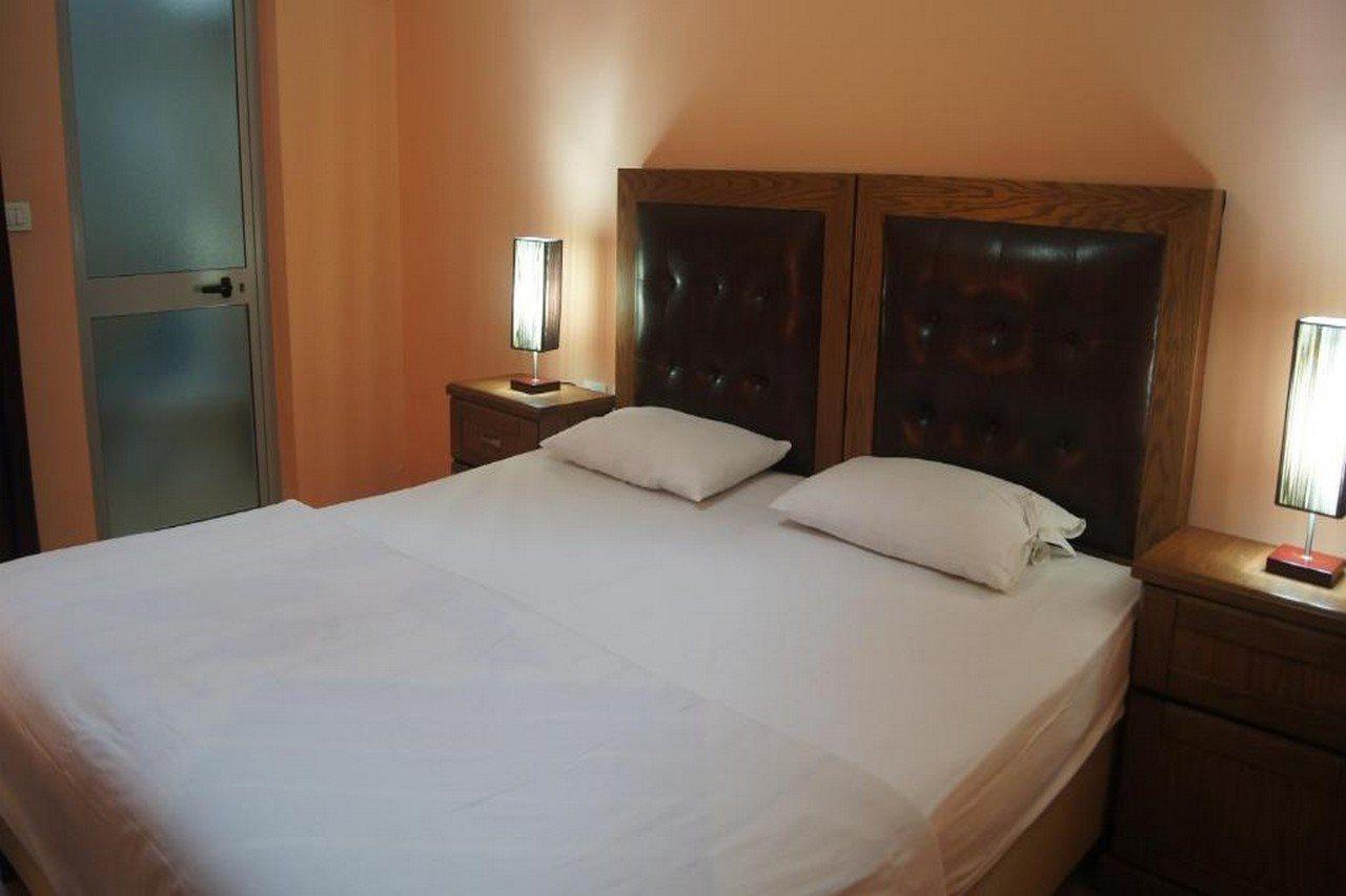 Bristol Hotel Тирана Екстериор снимка