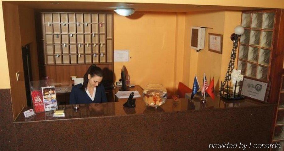 Bristol Hotel Тирана Екстериор снимка