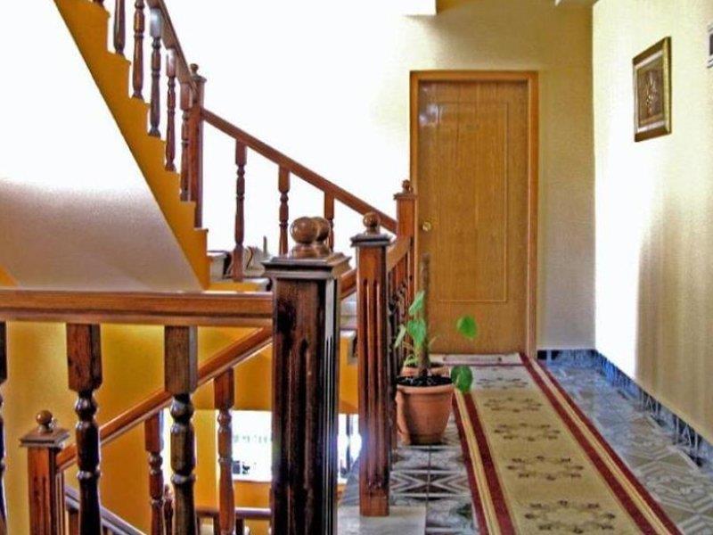 Bristol Hotel Тирана Екстериор снимка